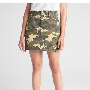 GAP Camouflage Skirt size 28